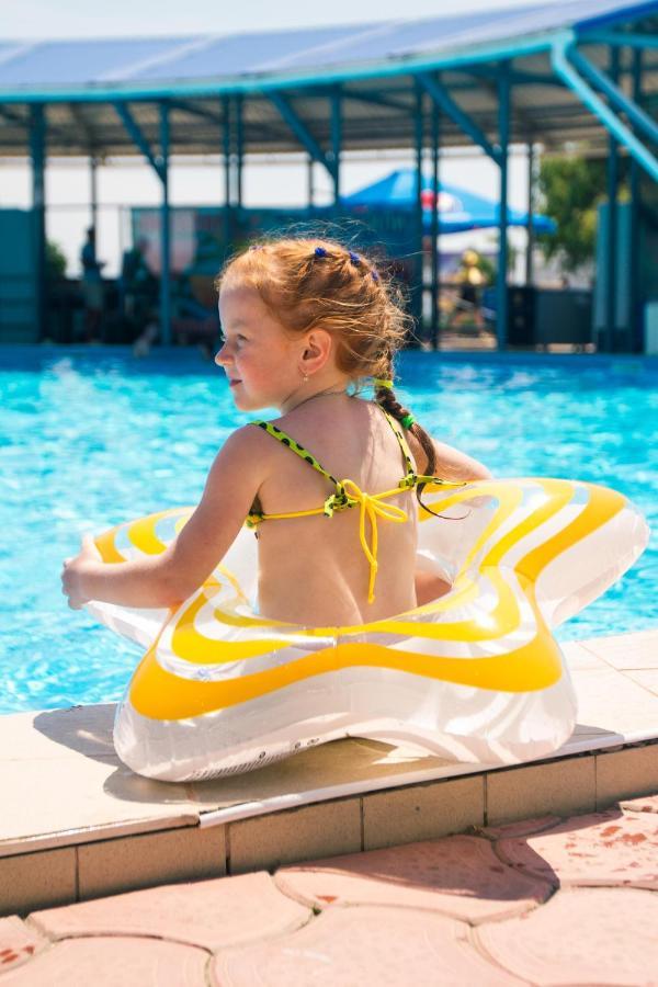 Sportium Hotel Oczaków Zewnętrze zdjęcie